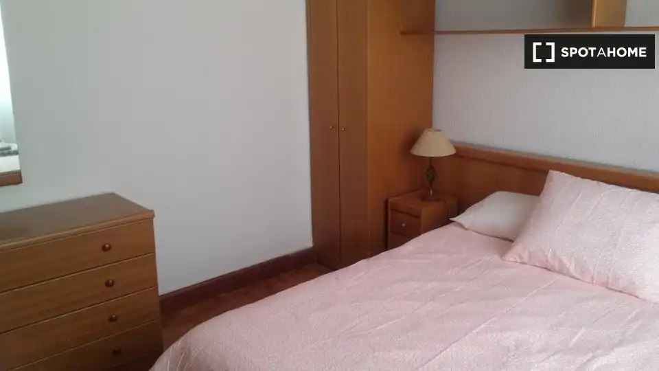 Habitación 92 m², Pamplona