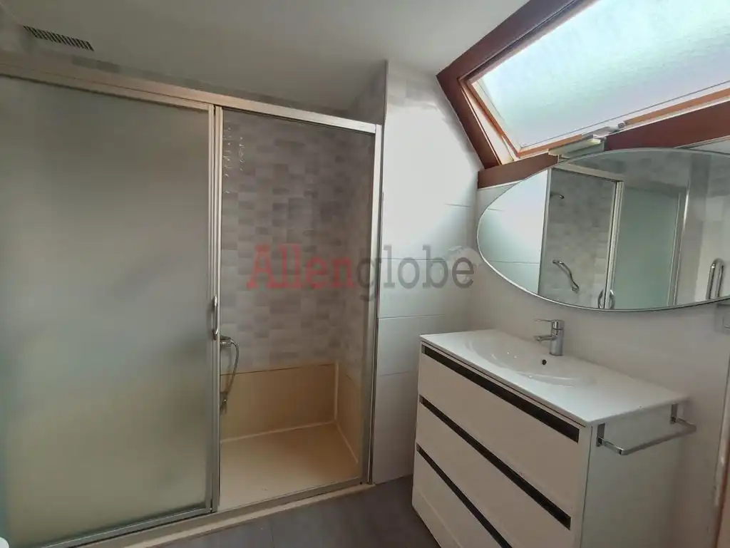 Piso de 110 m² en Oviedo