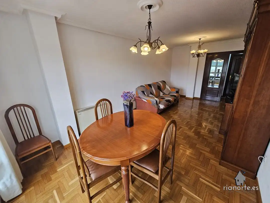 Wohnung 92 m² in Avilés