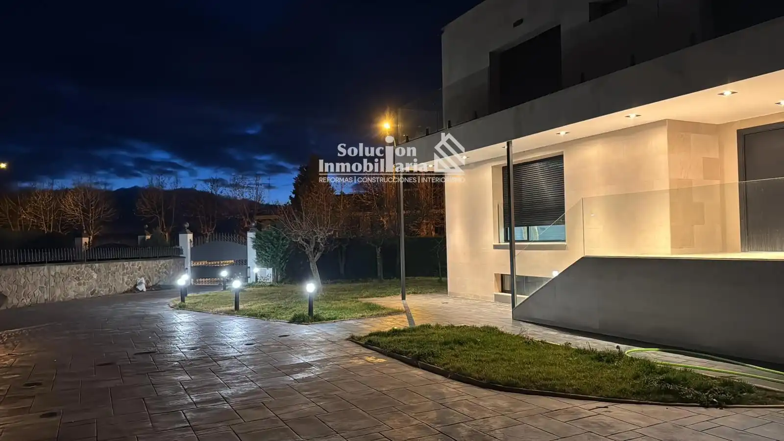 Pis de 500 m² a Villamayor