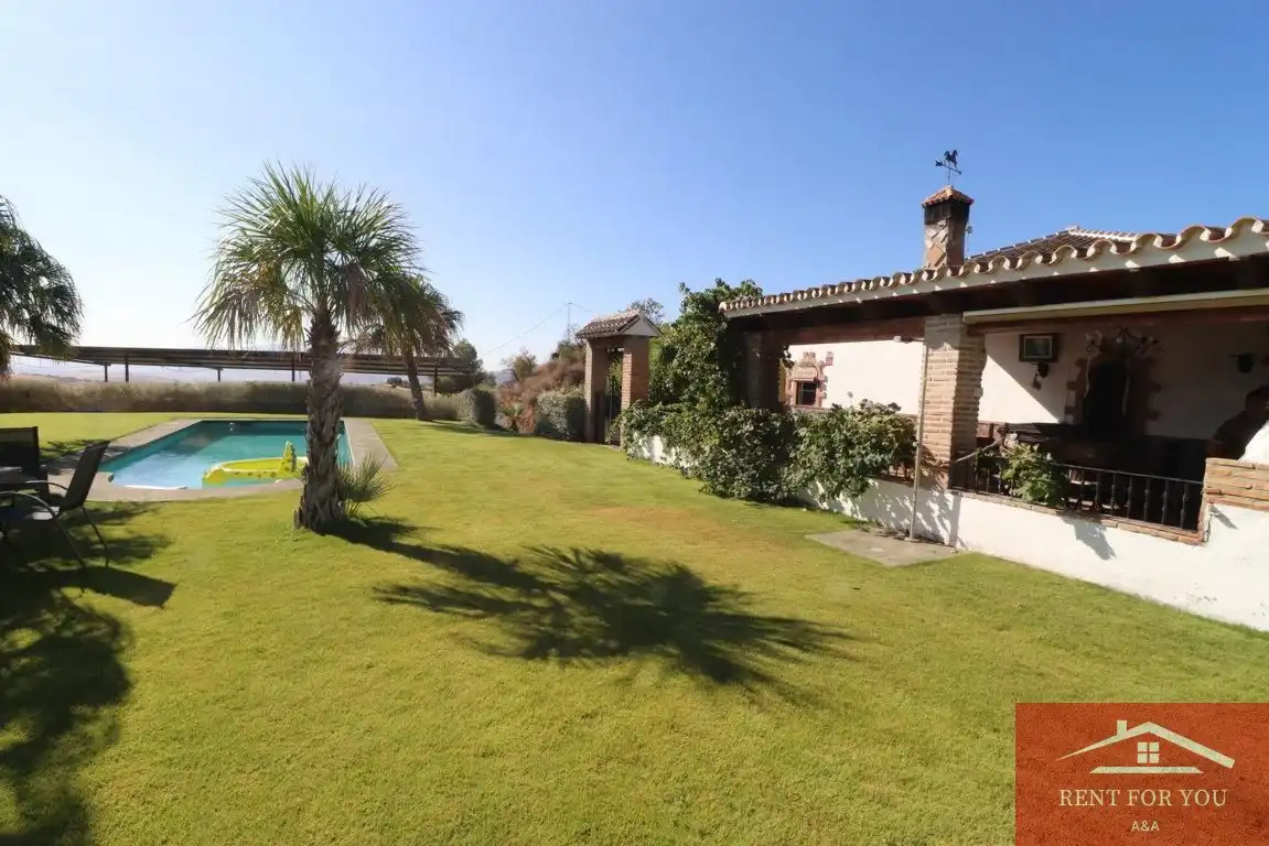 Casa de 110 m² en Alozaina