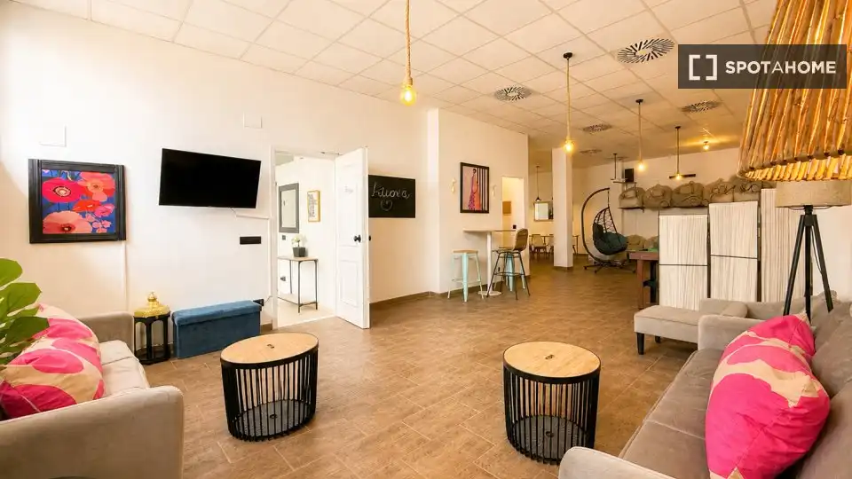 Habitación 451 m², Valencia