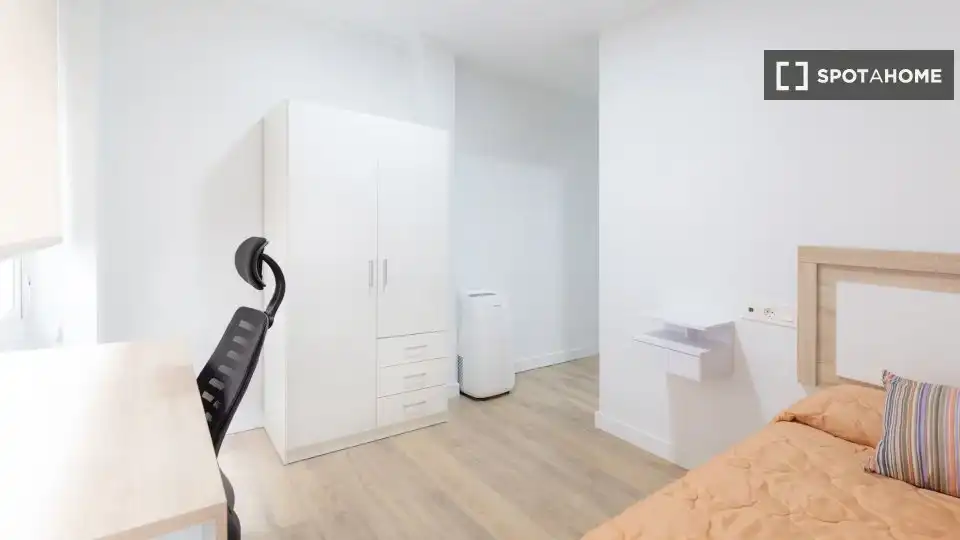 Habitación 201 m², Elche