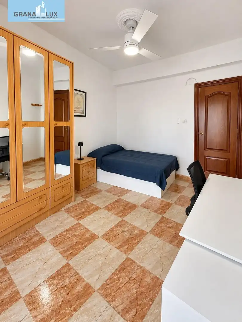 Habitación 95 m², Granada