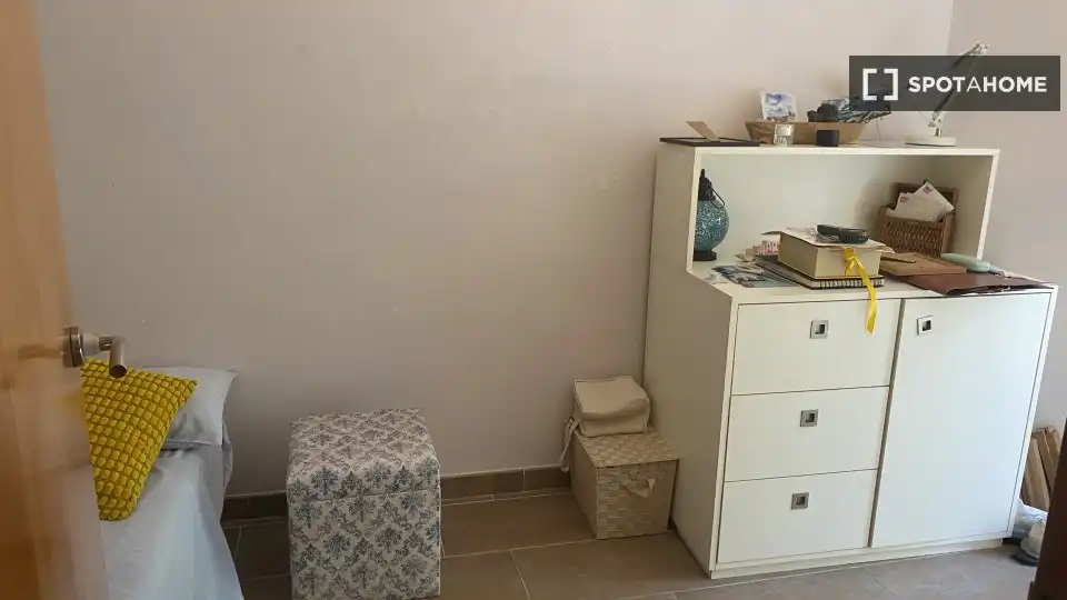 Habitación en alquiler, Caldetas