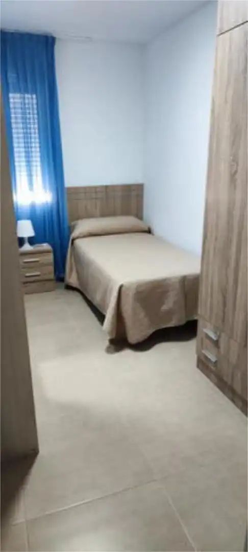 Кімната в оренду, Севілья