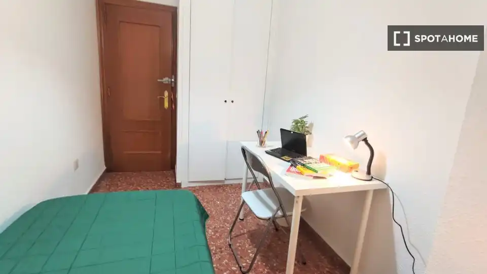 Stanza in affitto, Burjassot