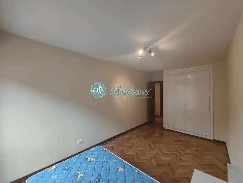 Piso de 129 m² en Segovia