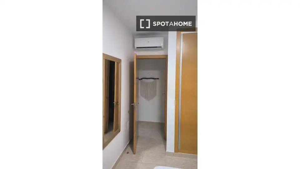 Habitación 58 m², Almería