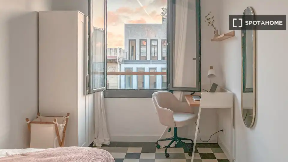 Habitación 250 m², Barcelona