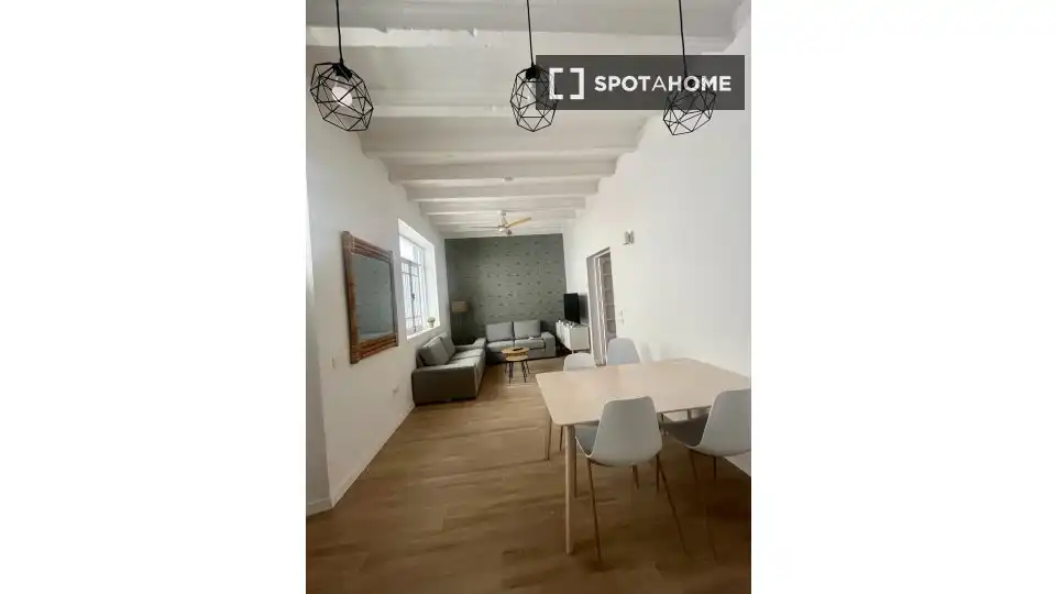 Habitación 115 m², Almería