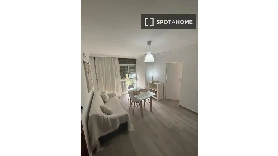 Habitación 69 m², Sevilla