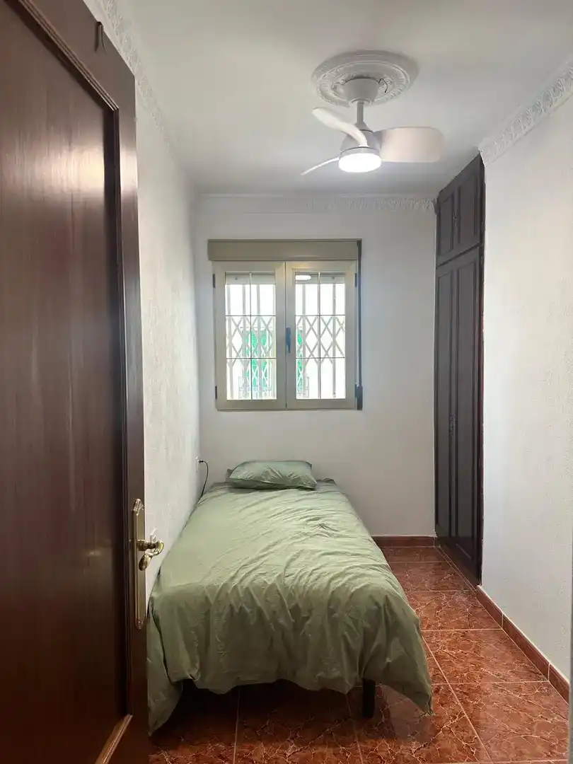 Habitación 70 m², Granada