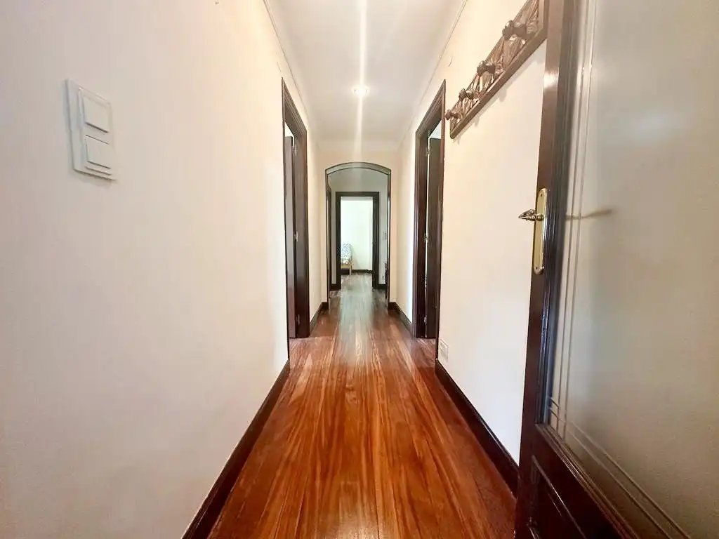 Wohnung 210 m² in Bilbao