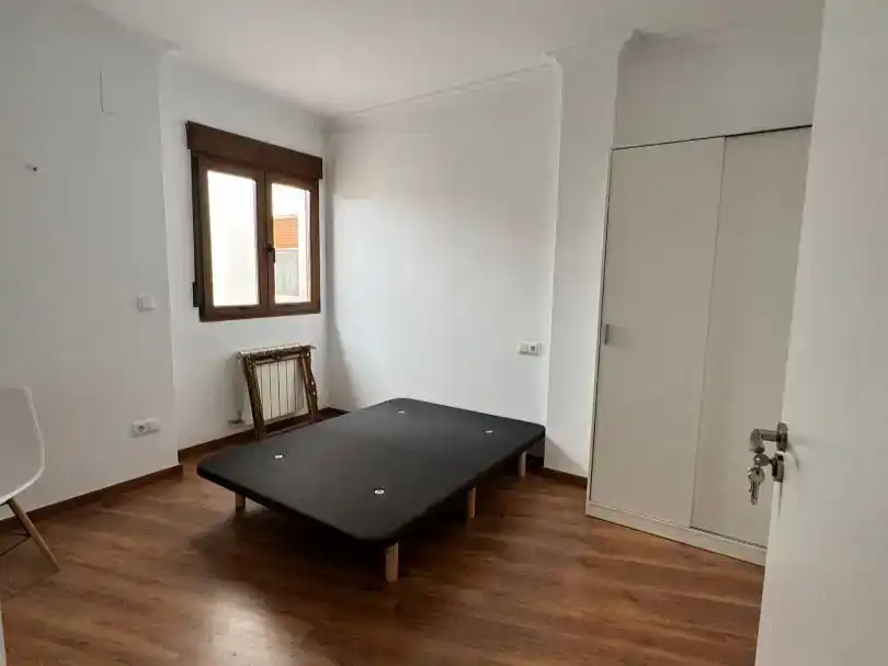 Habitación 200 m², La Roda