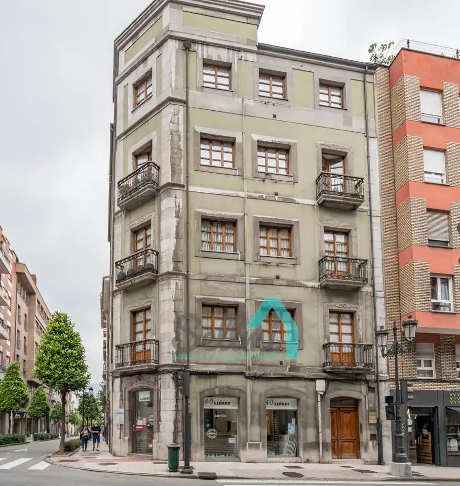 Piso de 58 m² en Oviedo