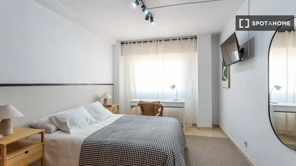 Habitación 150 m², Alicante