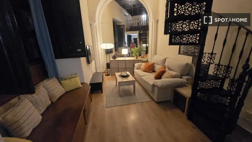 Habitación 46 m², Sevilla