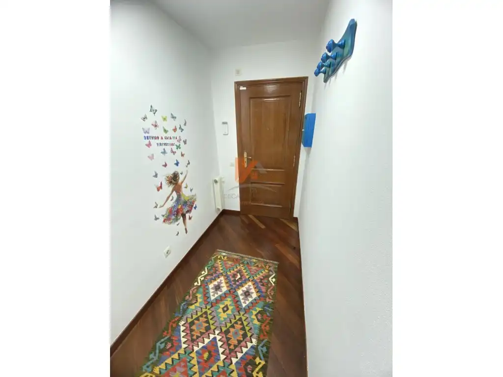 Piso de 130 m² en Santiago de Compostela