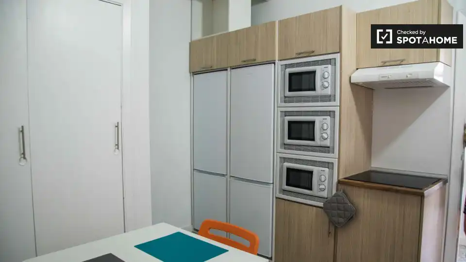 Habitación 300 m², Valencia