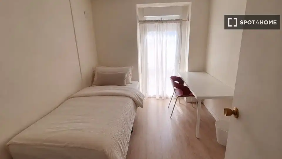 Habitación 90 m², Alcoy