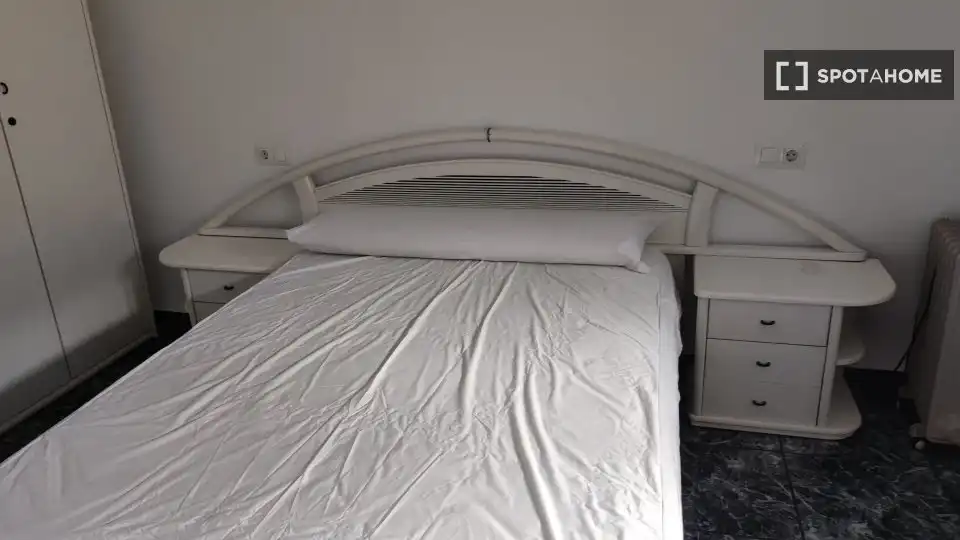 Habitación 75 m², Granada