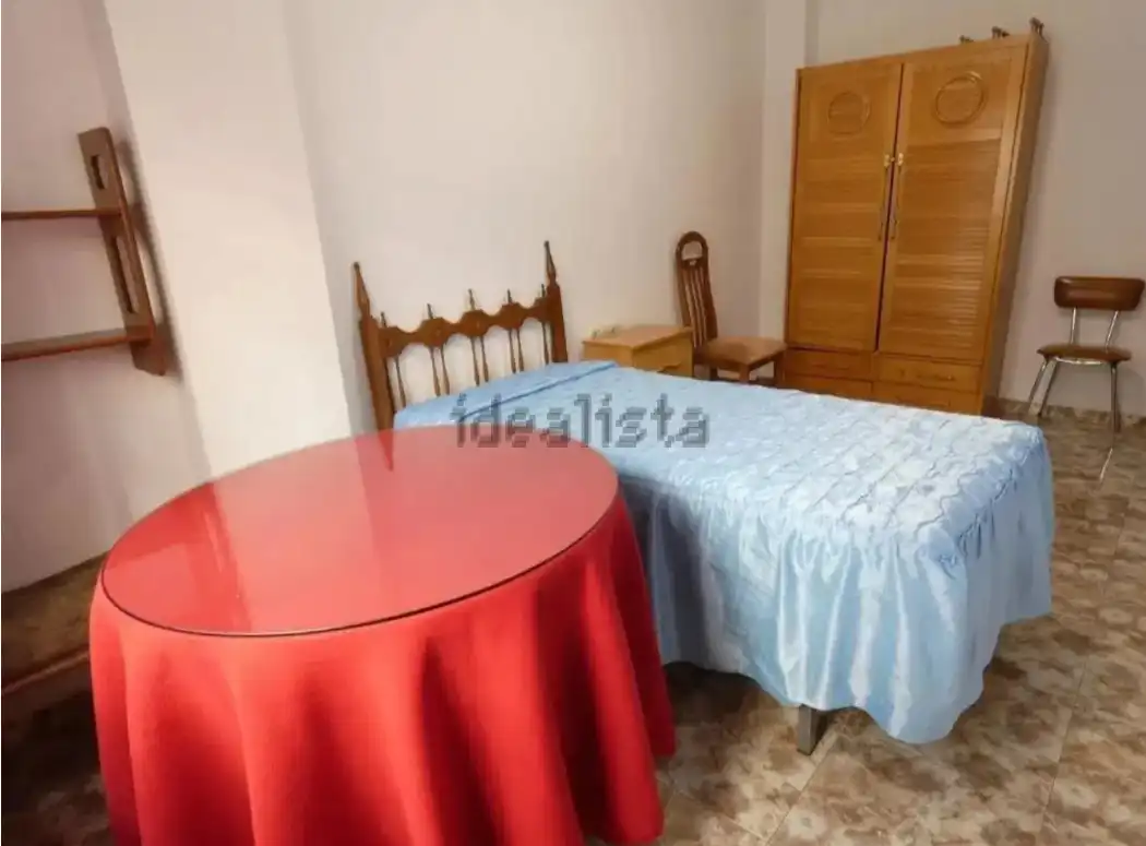 Piso de 90 m² en Granada