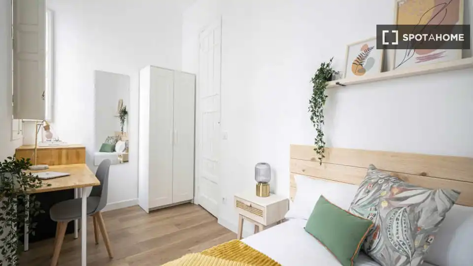 Habitación 250 m², Madrid