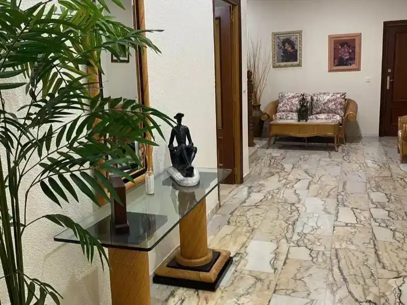 Piso de 300 m² en Herencia