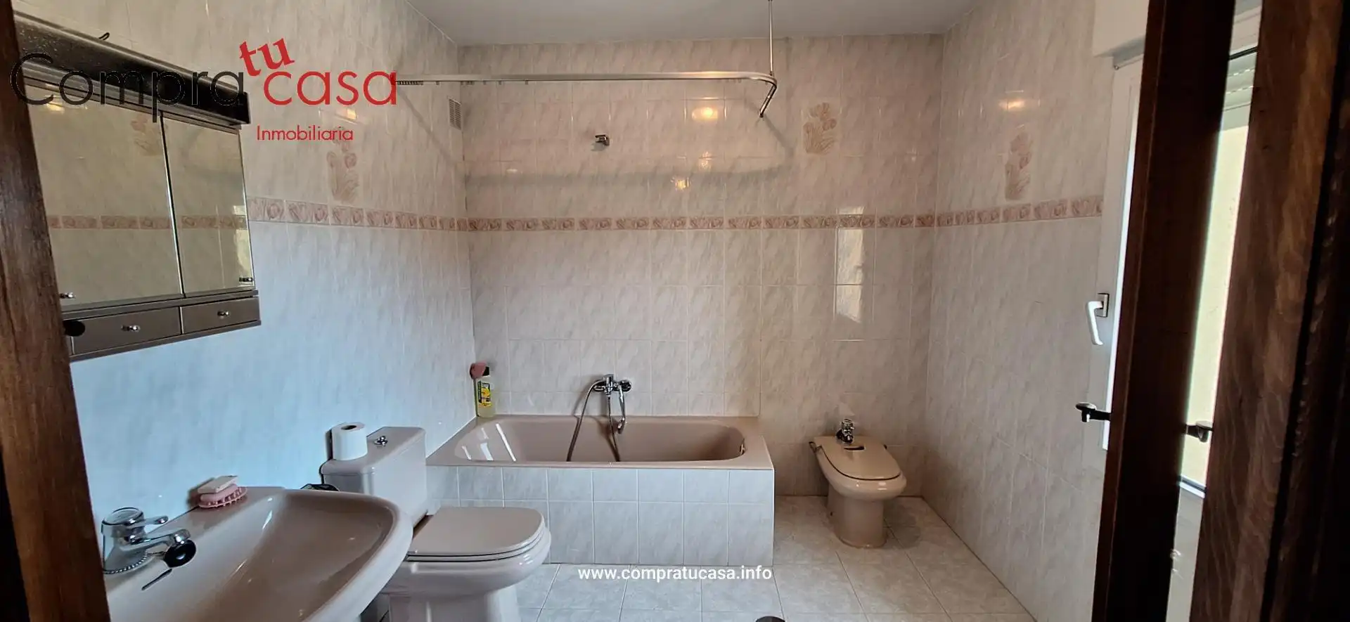 Casa de 561 m² en Espirdo