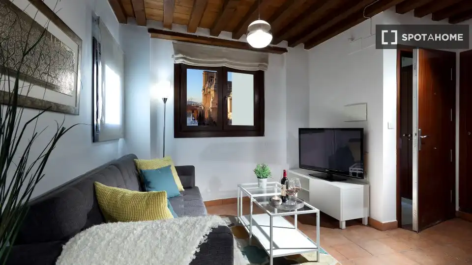 Habitación 75 m², Granada
