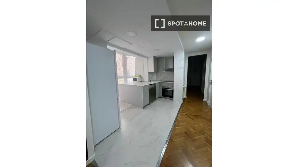 Habitación 81 m², Zaragoza