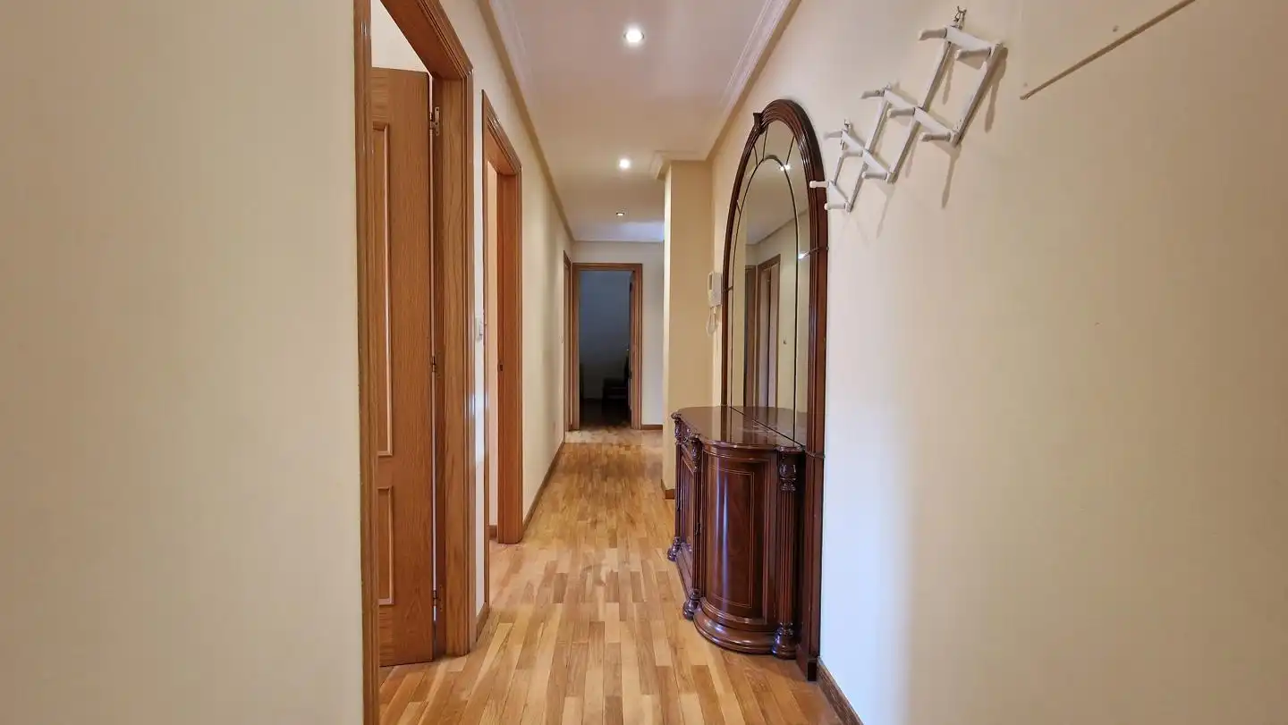 Wohnung 120 m² in Ourense