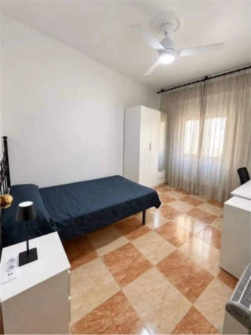 Habitación 95 m², Granada