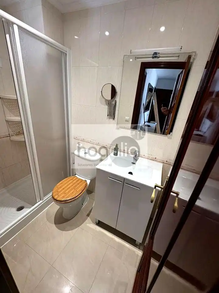 Habitación 65 m², Sevilla