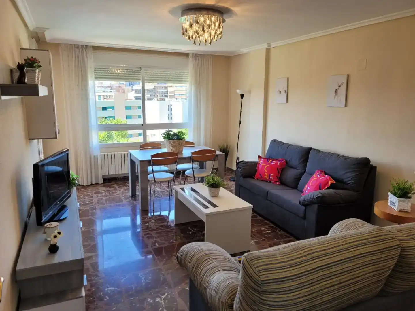 Habitación 100 m², Zaragoza