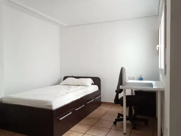 Habitació de lloguer, Burjassot