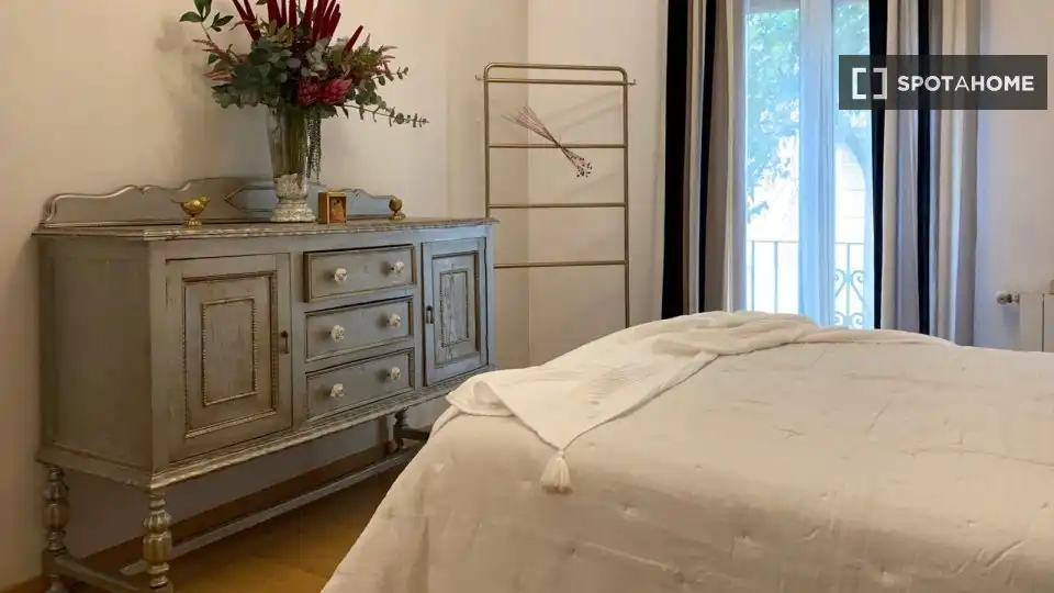 Habitación 220 m², Granada
