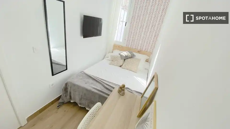 Habitación 200 m², Sevilla