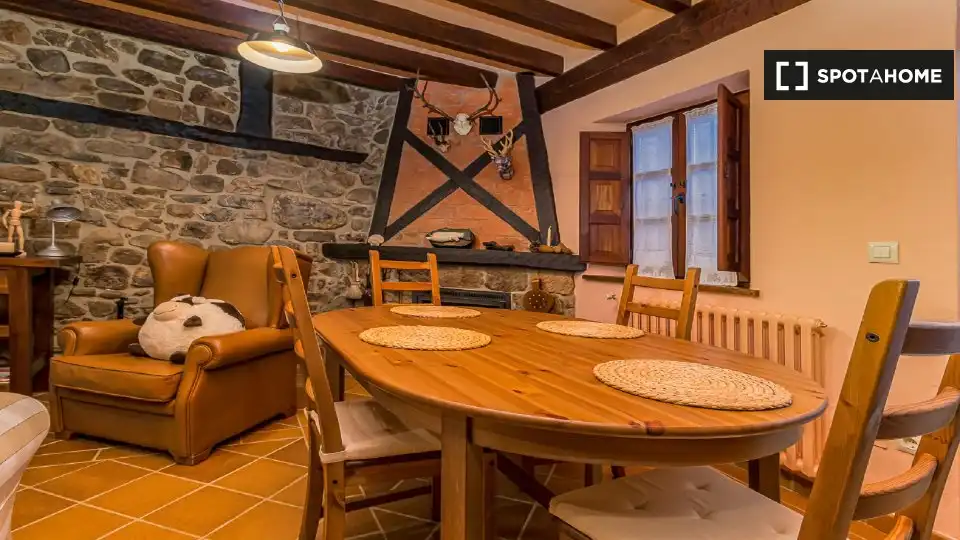 Habitación 90 m², Potes