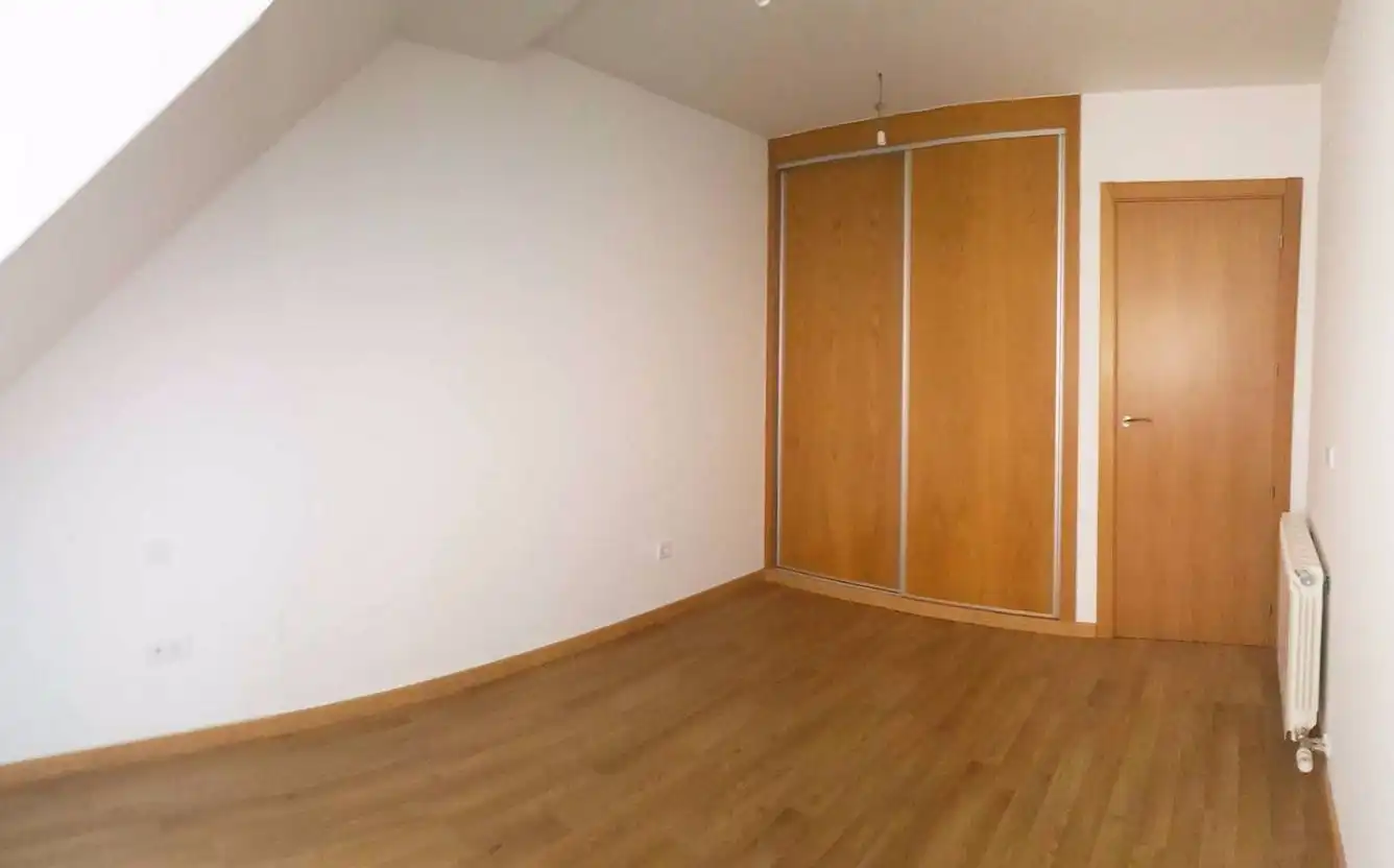Piso de 83 m² en Tudela de Duero