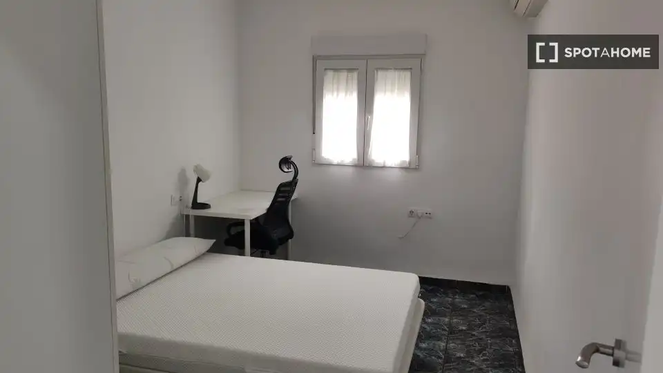 Habitación 75 m², Granada