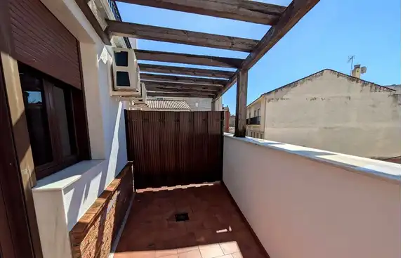 Habitación 504 m², Linares