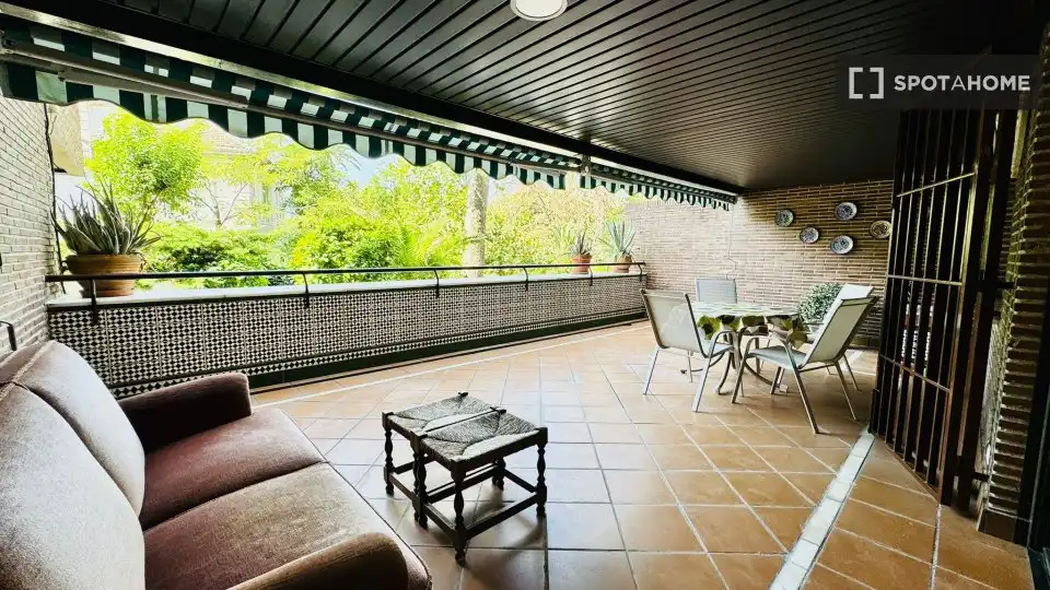 Habitación 115 m², Granada