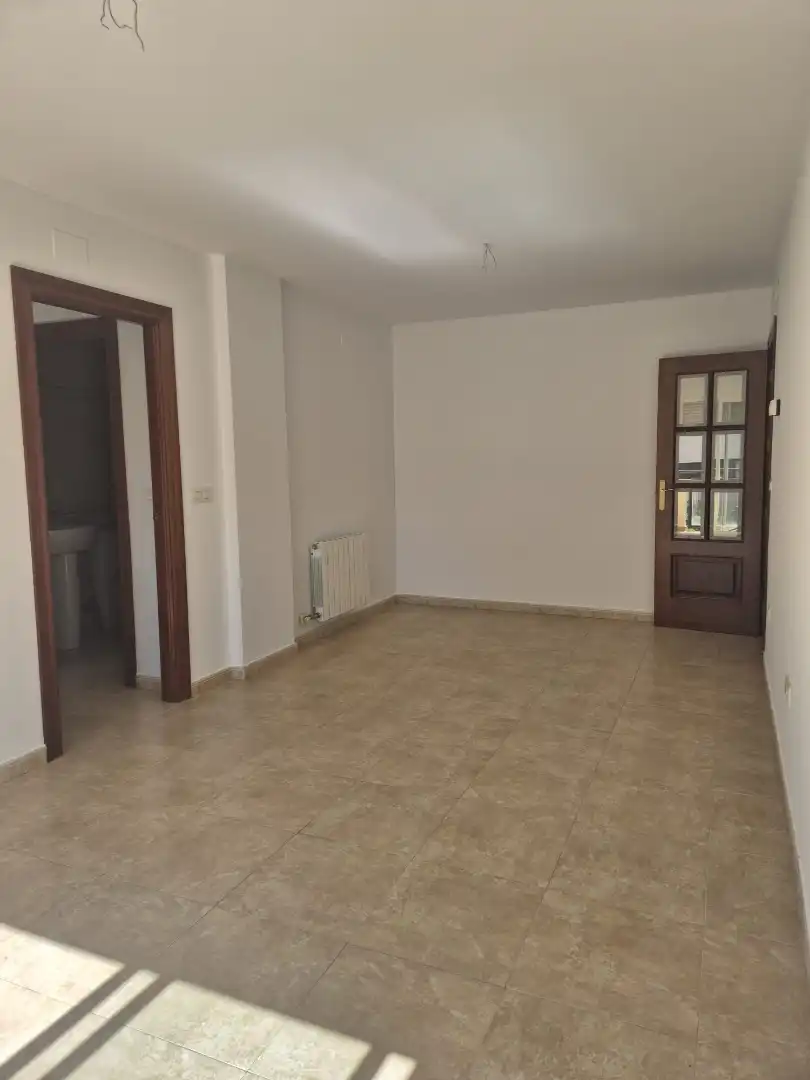 Piso de 89930 m² en Granada