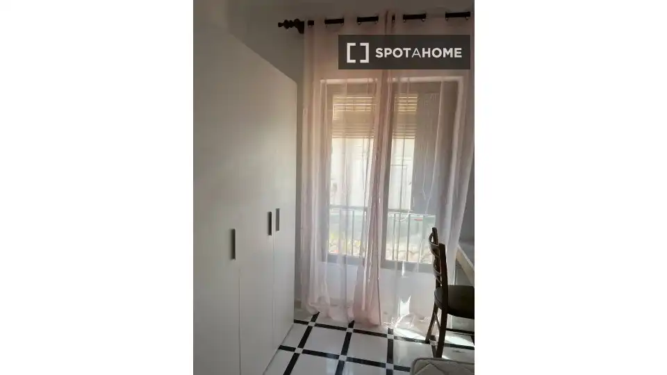 Habitación 92 m², Granada