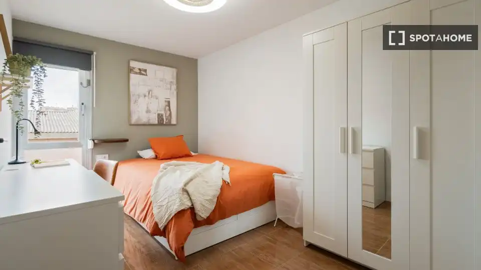 Habitación 87 m², Sabadell