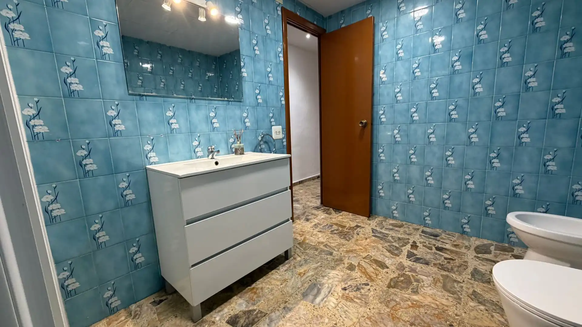 Casa de 136 m² en Alpartir