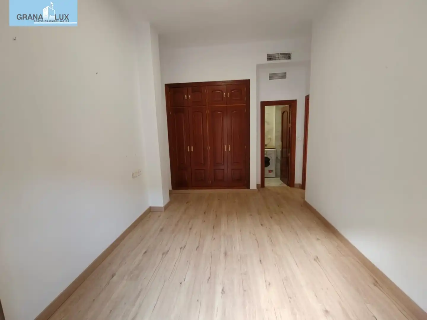 Piso de 90 m² en Granada