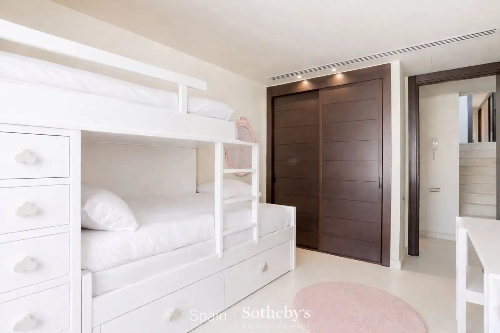 Casa de 628 m² en Pozuelo de Alarcón